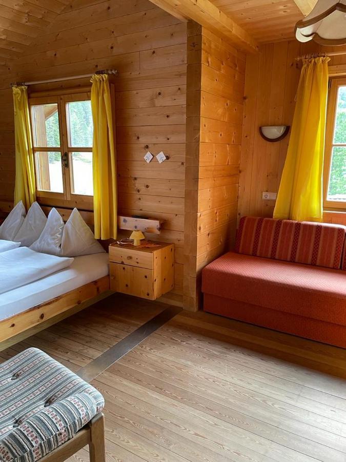 Отель Edelweisshuette Фунес Экстерьер фото